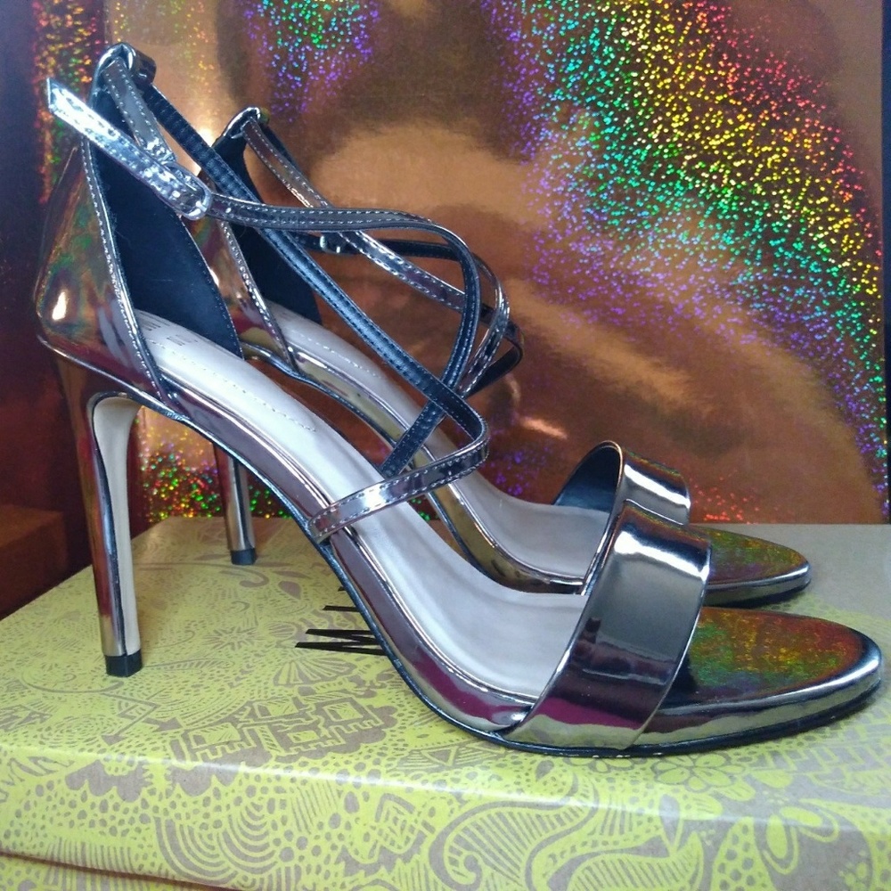 Metallic reflective heels